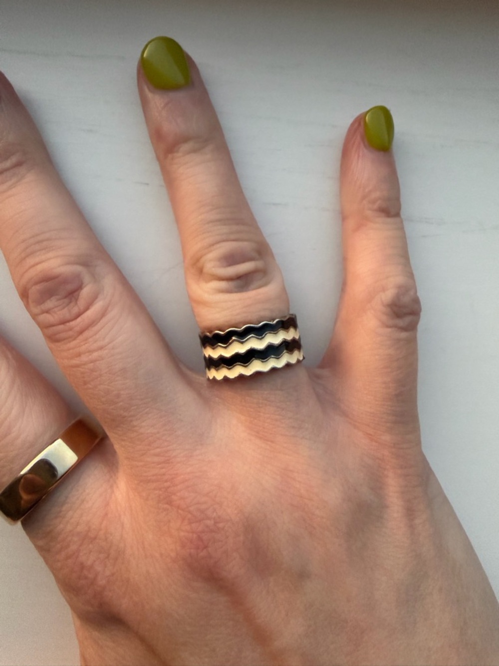 Vintage Wavy Squiggle Scallop Black and Cream Enamel Ring - Size 4.5